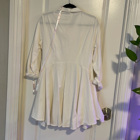 Missguided white faux pearl long sleeve dress (US size 8) - Picture 2 of 2